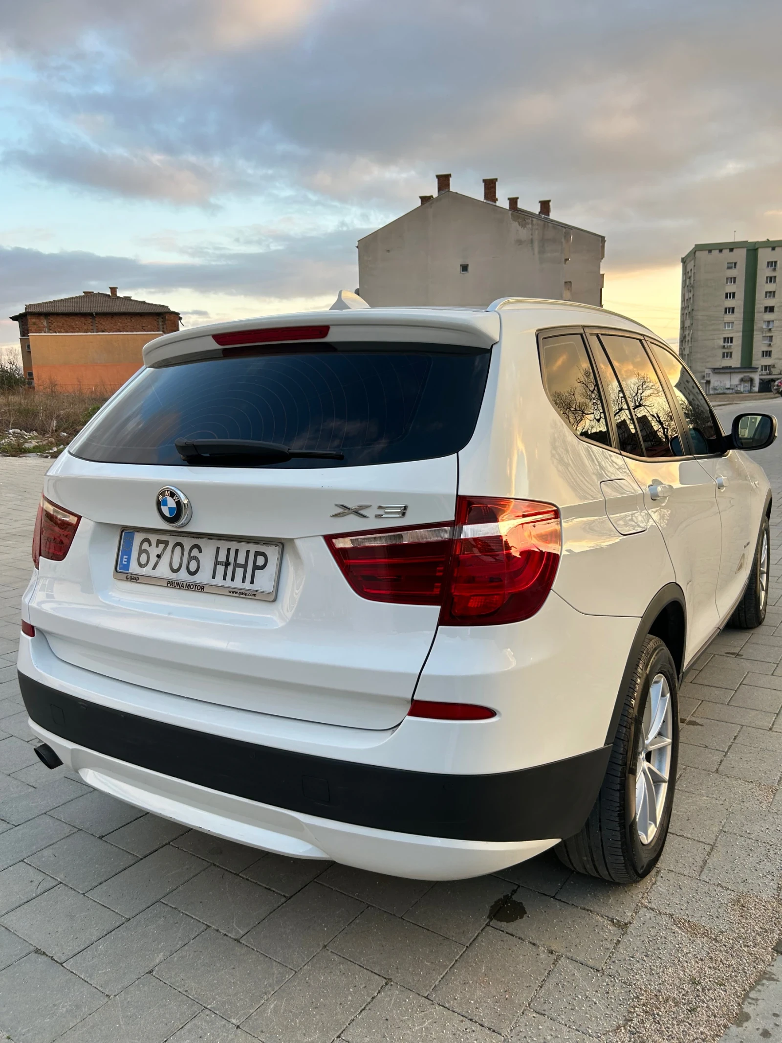 BMW X3 2.0 X-Drive  Много добро състояние - изображение 3