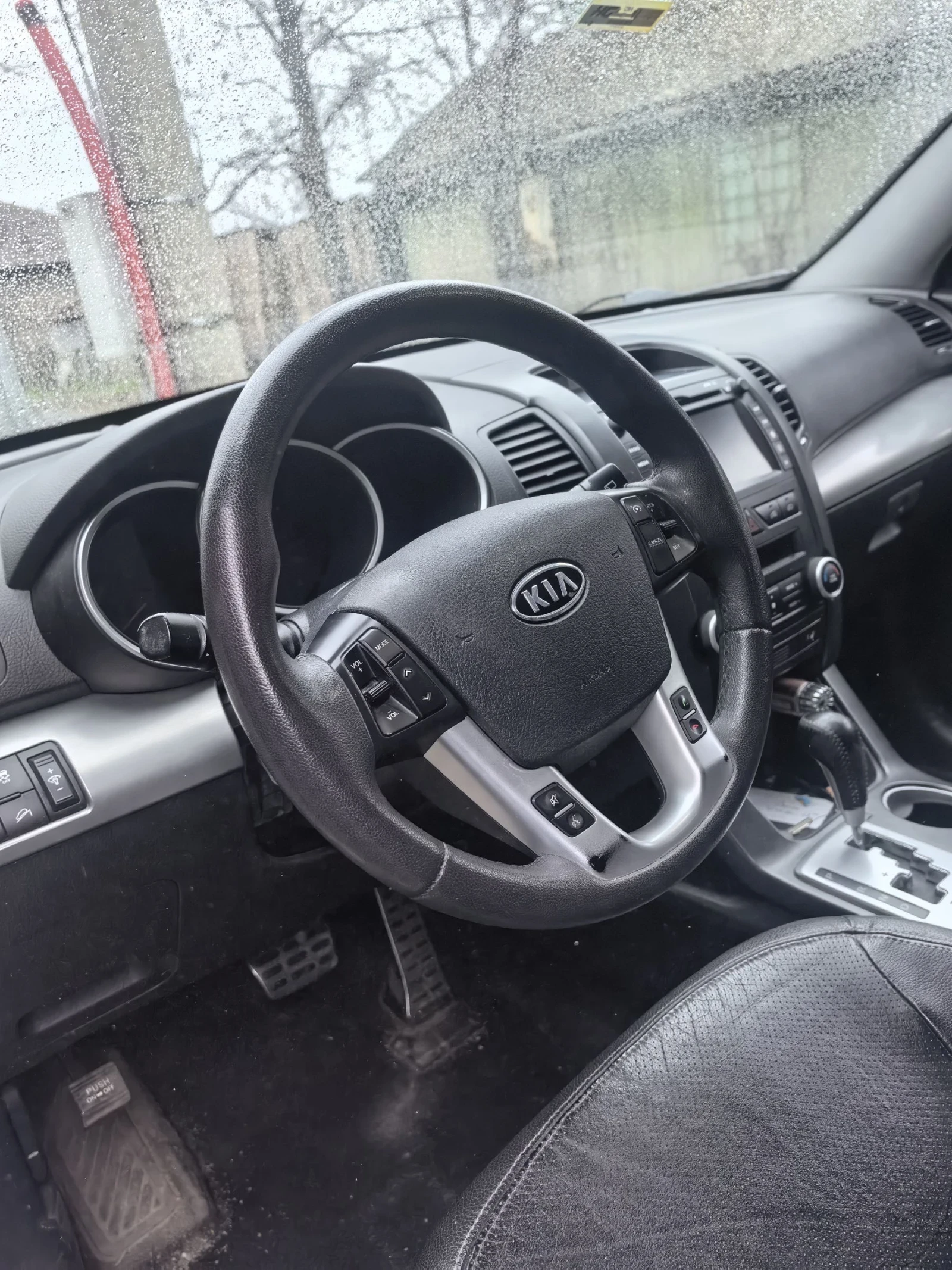 Kia Sorento, снимка 5 - Автомобили и джипове - 54012102