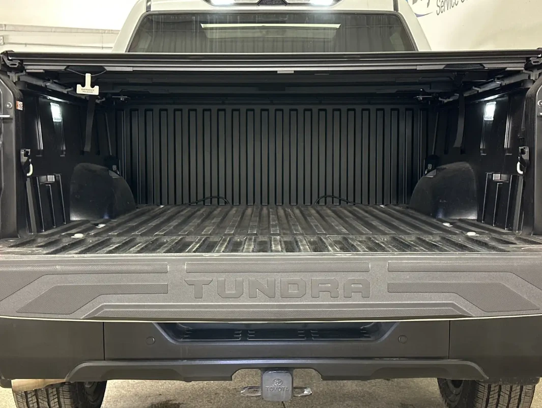 Toyota Tundra LIMITED | CREWMAX | ЕДИН СОБСТВЕНИК, снимка 17 - Автомобили и джипове - 55815369