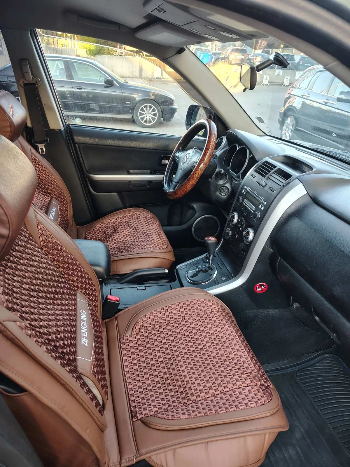 Suzuki Grand vitara Бензин/газ, снимка 7 - Автомобили и джипове - 55972387