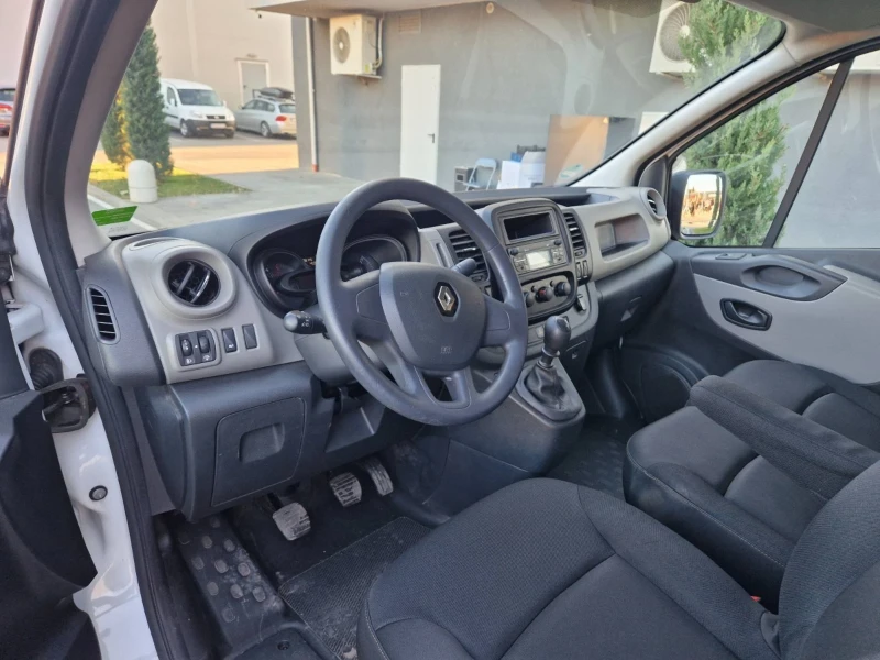 Renault Trafic 1.6 TDI, 125 к.с. КЛИМАТИК , снимка 8 - Бусове и автобуси - 52774628