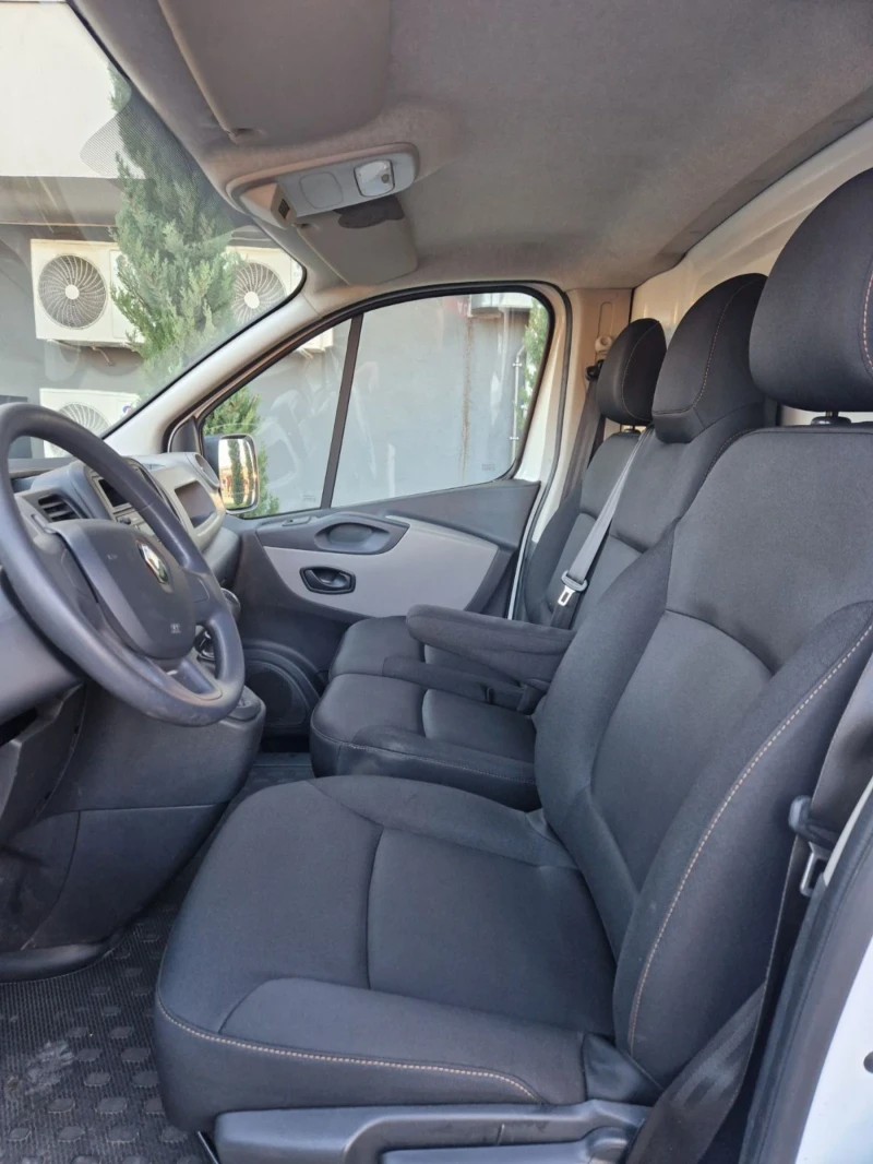 Renault Trafic 1.6 TDI, 125 к.с. КЛИМАТИК , снимка 13 - Бусове и автобуси - 52774628