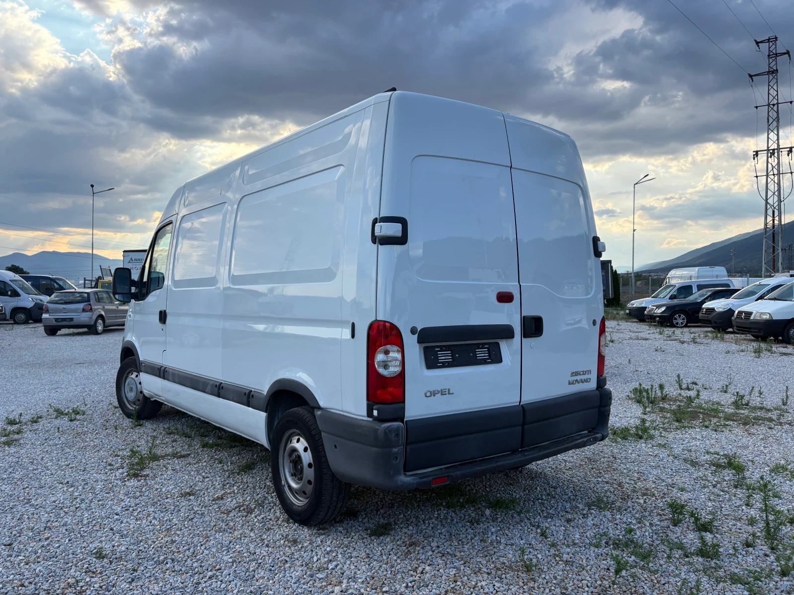 Opel Movano 2.5 DCI - изображение 6