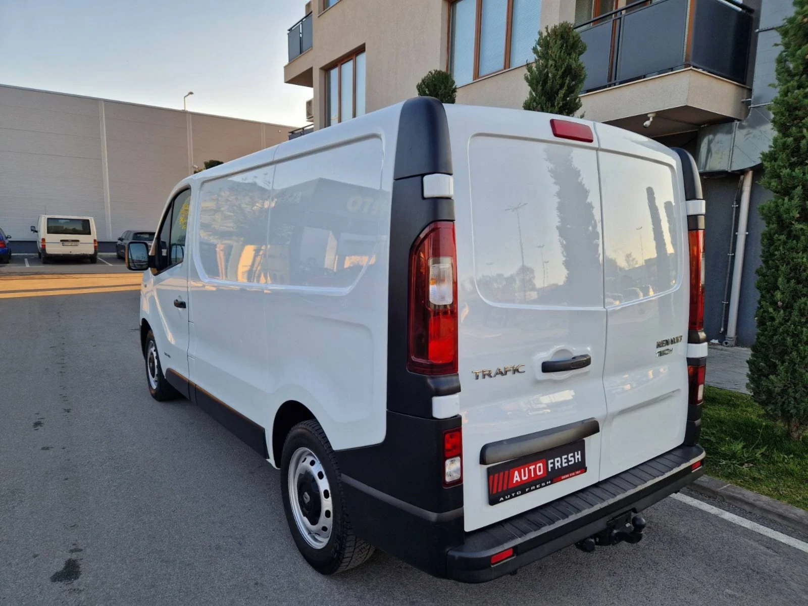 Renault Trafic 1.6 TDI, 125 к.с. КЛИМАТИК  - изображение 5