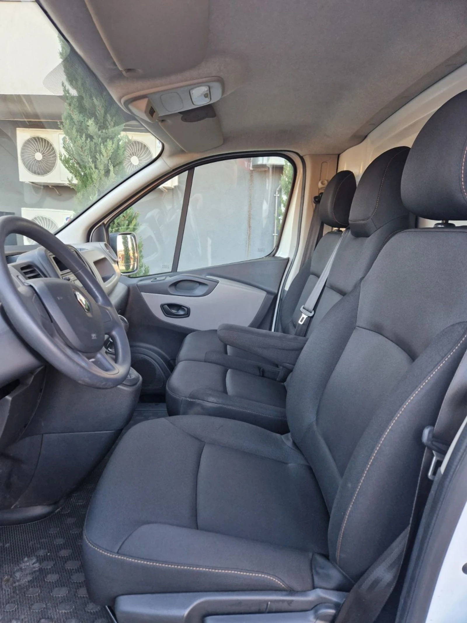 Renault Trafic 1.6 TDI, 125 �.�. ��������  | Mobile.bg � ����������� 13