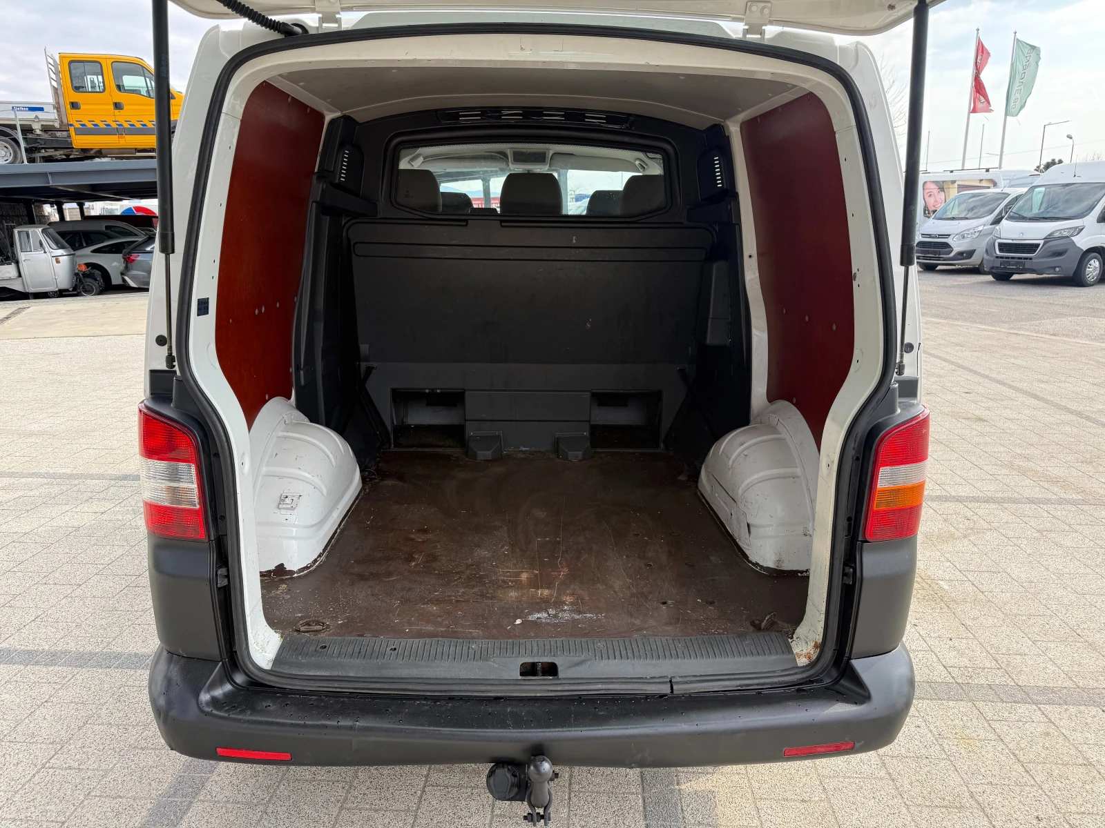 VW Transporter 2.0TDI 140к.с. Товаропътнически 5-местен Клима , снимка 15 - Бусове и автобуси - 53724350