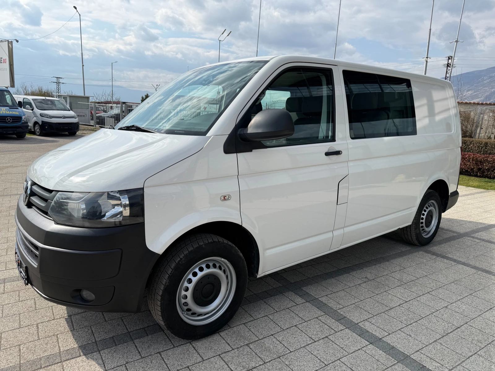 VW Transporter 2.0TDI 140к.с. Товаропътнически 5-местен Клима  - изображение 3