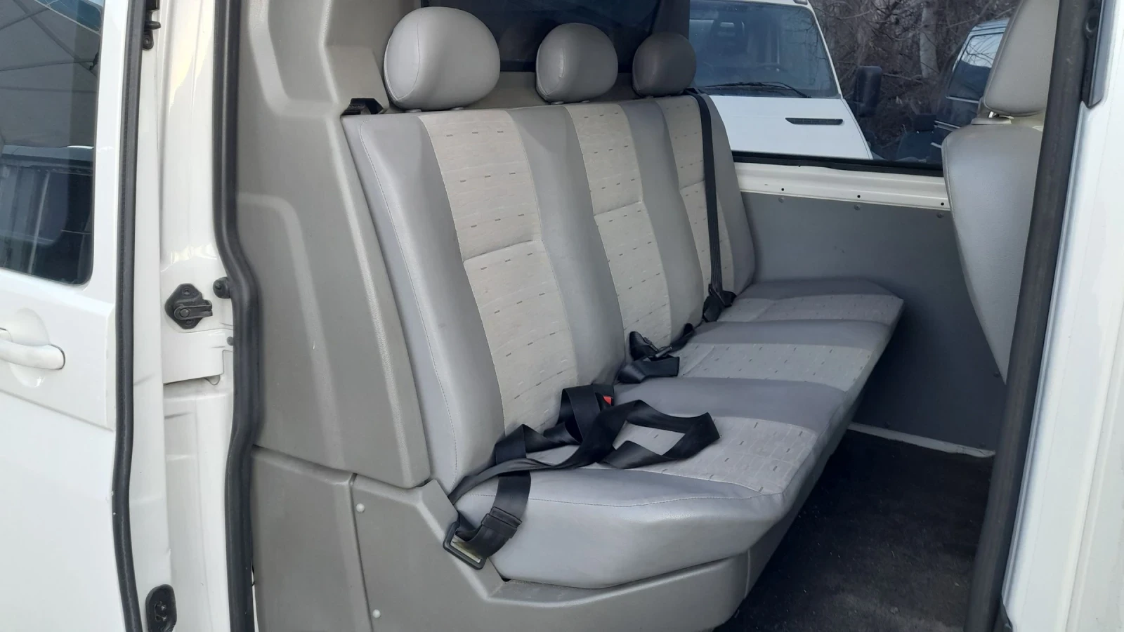 VW Transporter 2.0TDI 140 kc Automatic DSG Klima, снимка 8 - Бусове и автобуси - 53791031
