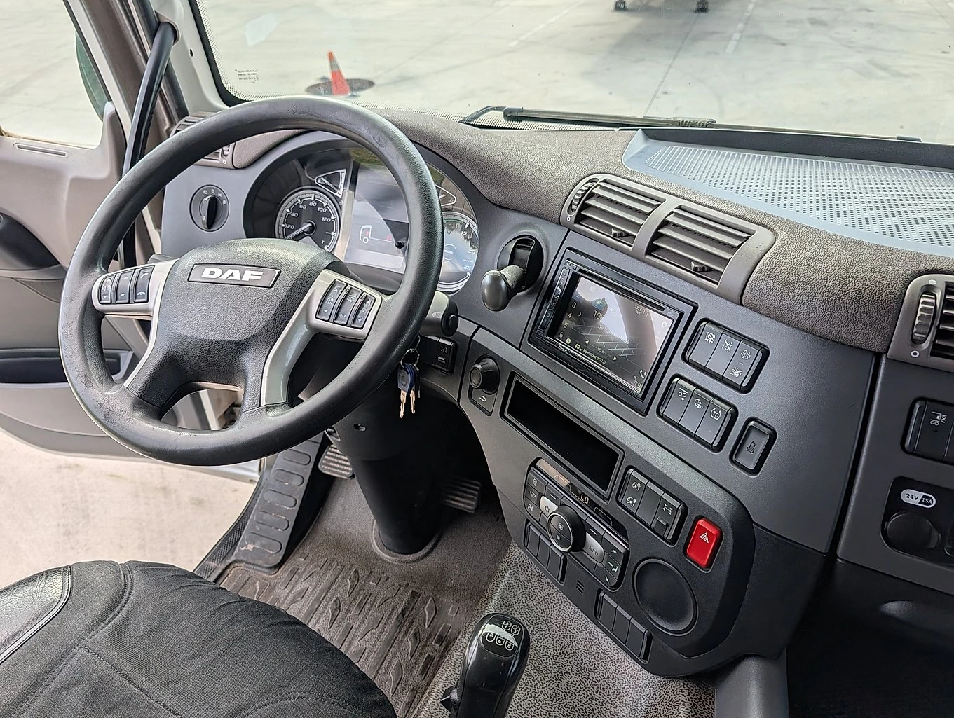 Daf CF, снимка 11 - Камиони - 56531363