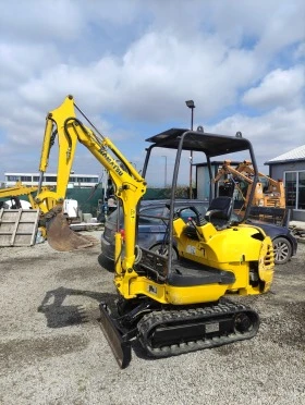      Komatsu PC12R-8