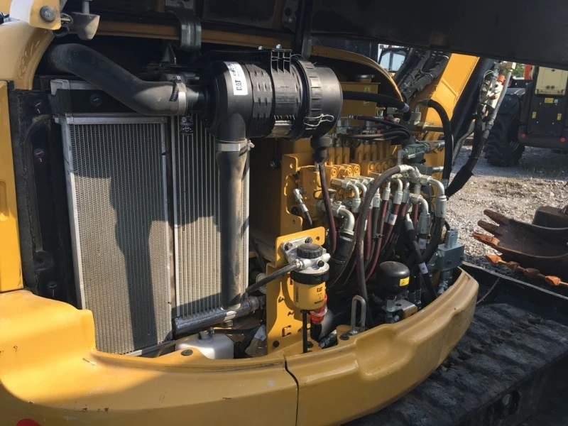 Багер Caterpillar 305E2CR, снимка 5 - Индустриална техника - 47534669