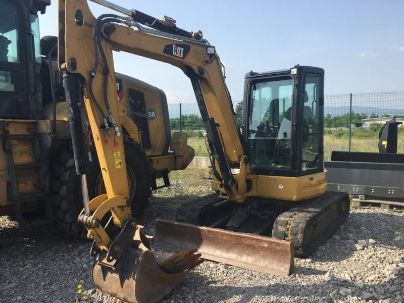 Багер Caterpillar 305E2CR, снимка 2 - Индустриална техника - 47534669