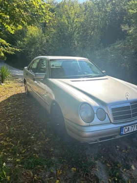 Mercedes-Benz E 290, снимка 3