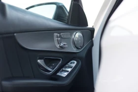 Mercedes-Benz C 220 4Matic AMG / Digital Cockpit - 39000 лв. - 23619319 11