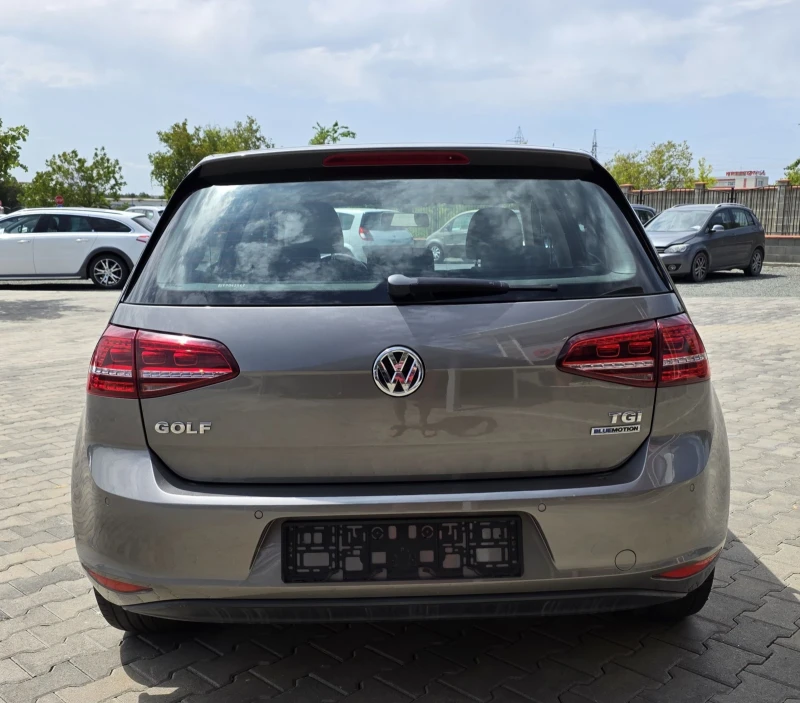 VW Golf 1.4 TGI , снимка 5 - Автомобили и джипове - 43489781