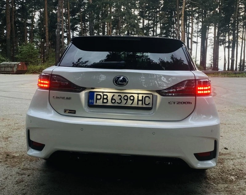 Lexus CT 200h, снимка 4 - Автомобили и джипове - 47578524