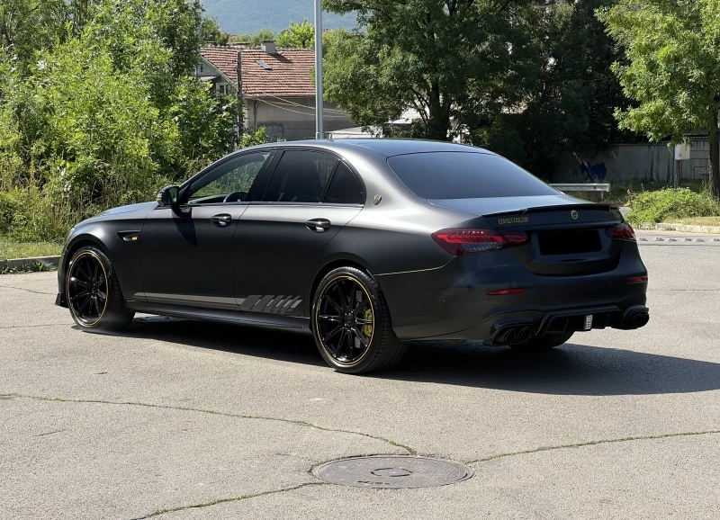 Mercedes-Benz E 63 AMG BRABUS 800/ FULL CARBON/ MAGNO/ NIGHT/ PANO/ BURM/, снимка 4 - Автомобили и джипове - 46344985