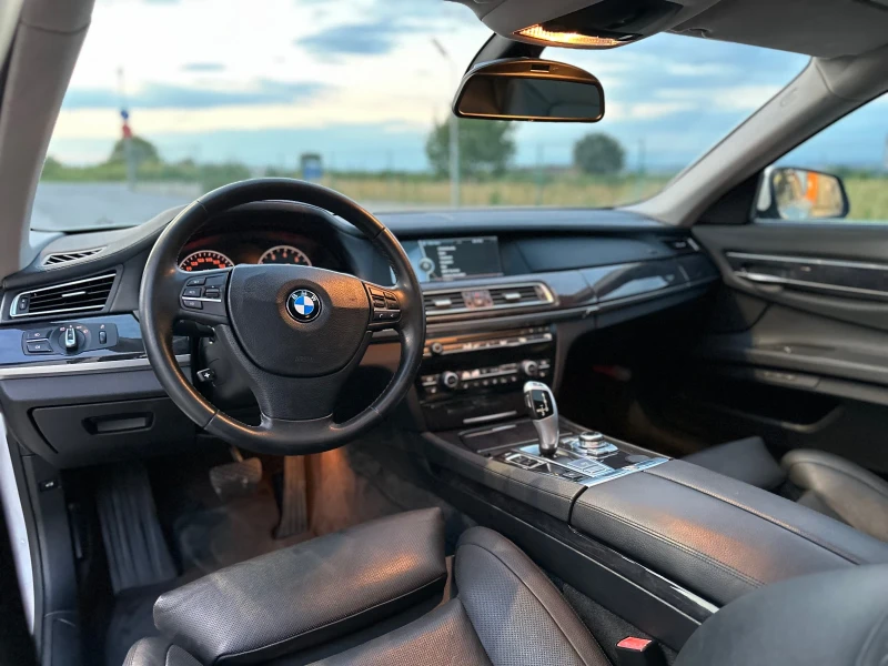 BMW 740 112000 km, снимка 9 - Автомобили и джипове - 46815818