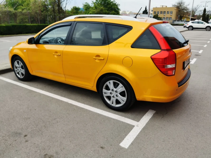 Kia Ceed 1.4, снимка 4 - Автомобили и джипове - 48073467