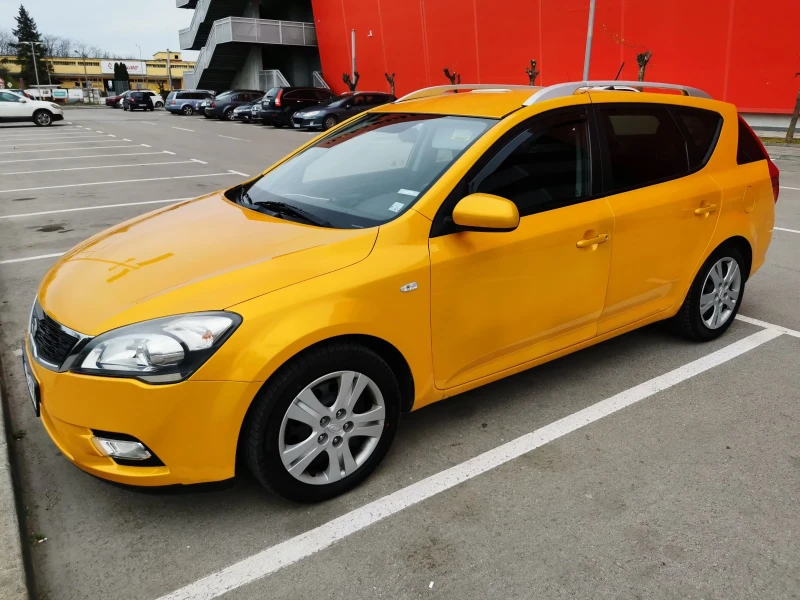 Kia Ceed 1.4, снимка 3 - Автомобили и джипове - 48073467