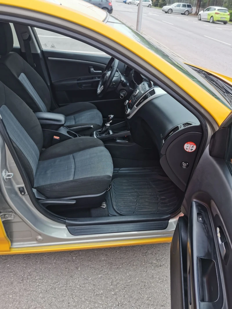 Kia Ceed 1.4, снимка 10 - Автомобили и джипове - 48073467