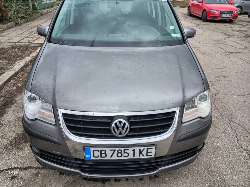 VW Touran 2.0 Бензин + ГАЗ, снимка 4 - Автомобили и джипове - 49328461