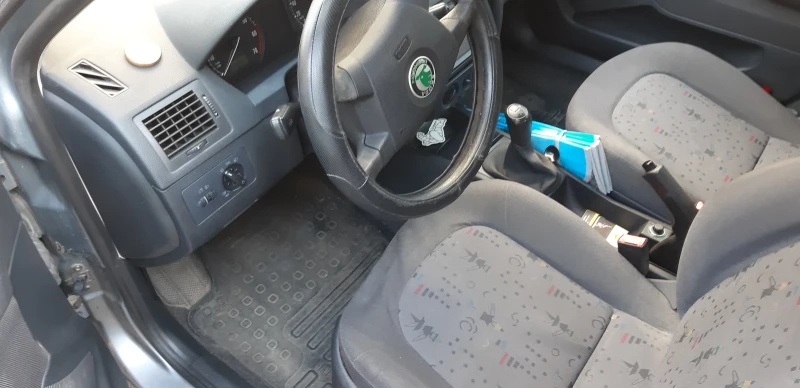 Skoda Fabia, снимка 2 - Автомобили и джипове - 50920750