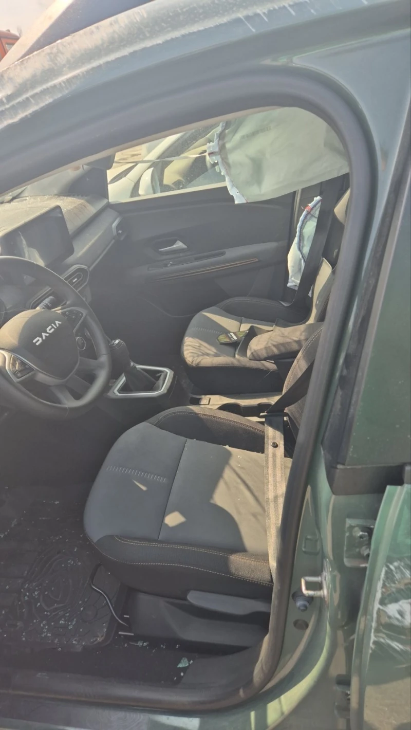 Dacia Sandero stepway 1.0, снимка 8 - Автомобили и джипове - 51691228