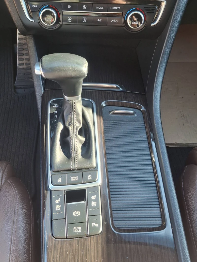 Kia K5, снимка 11 - Автомобили и джипове - 52819654