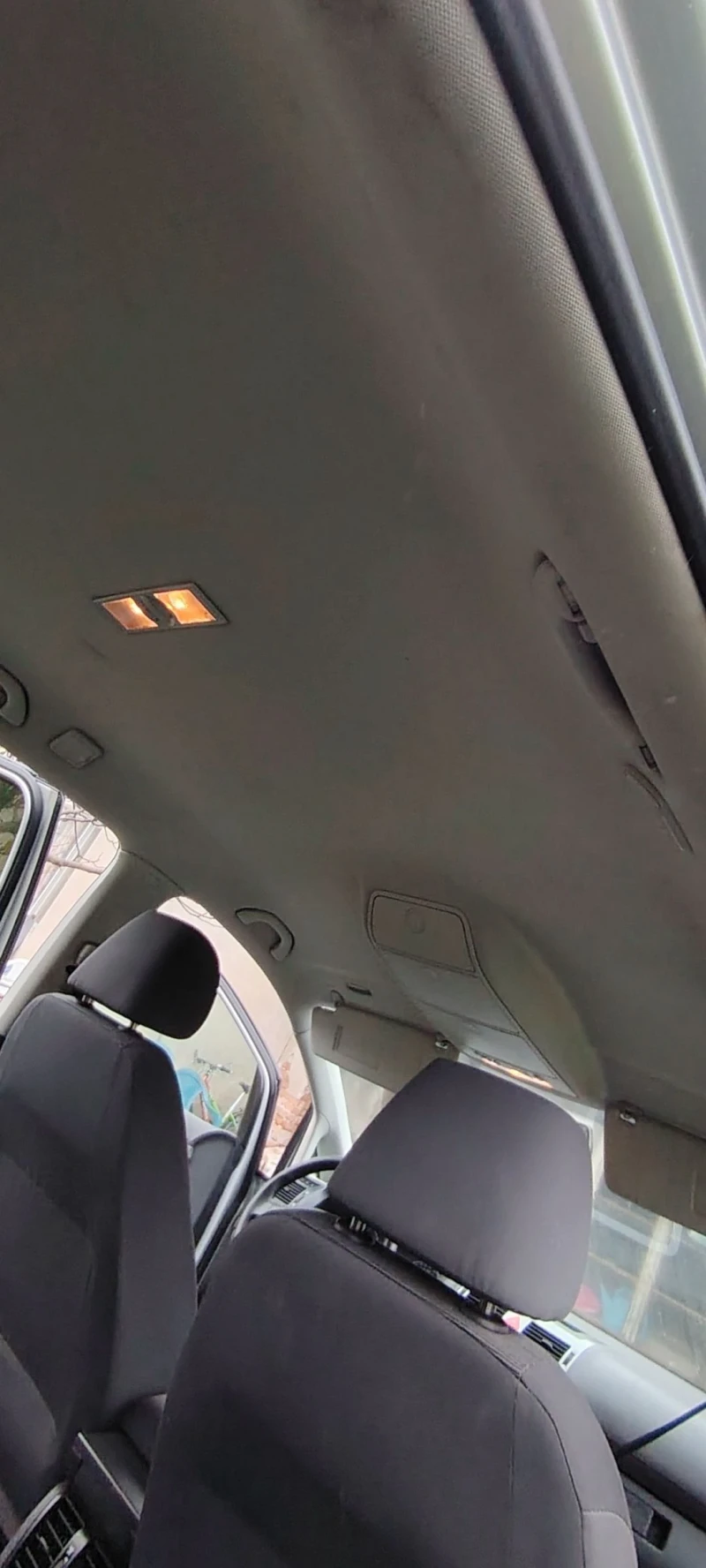 VW Touran 1.9 tdi 90 hp, снимка 11 - Автомобили и джипове - 52747159