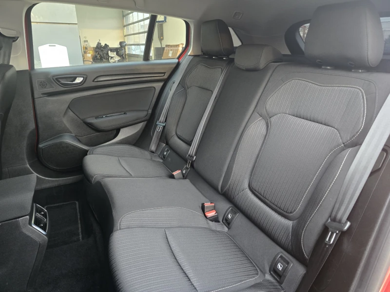 Renault Megane 1.3 TCe 140 к.с./BUSINESS EDITION, снимка 14 - Автомобили и джипове - 52752203