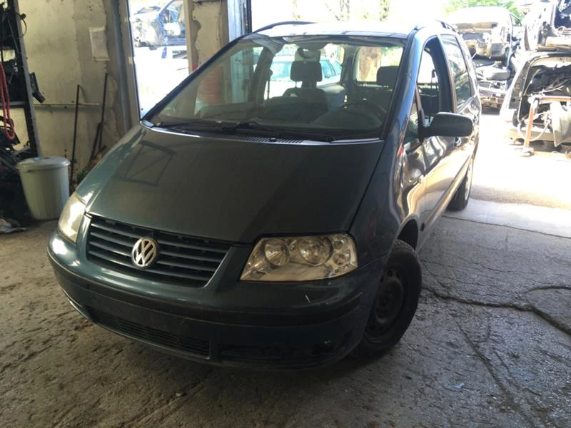 VW Sharan 2.0, снимка 2 - Автомобили и джипове - 28751661