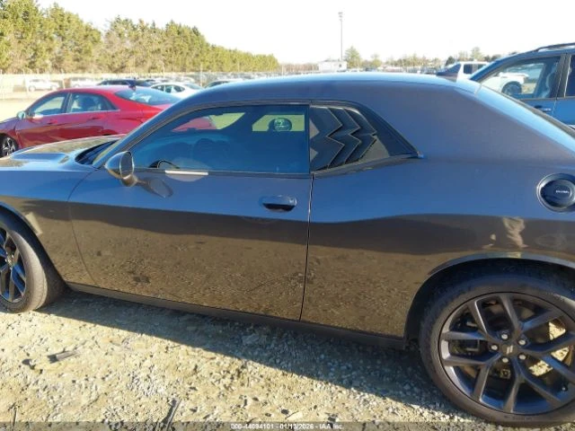 Dodge Challenger SXT, снимка 13 - Автомобили и джипове - 53234615