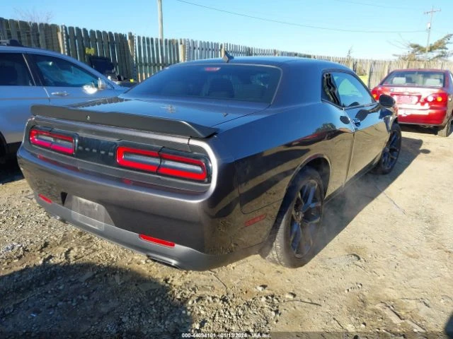 Dodge Challenger SXT, снимка 4 - Автомобили и джипове - 53234615