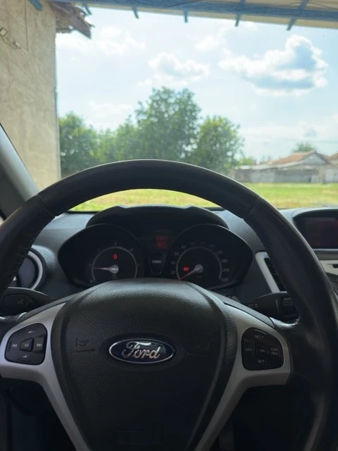 Ford Fiesta, снимка 2 - Автомобили и джипове - 55070684