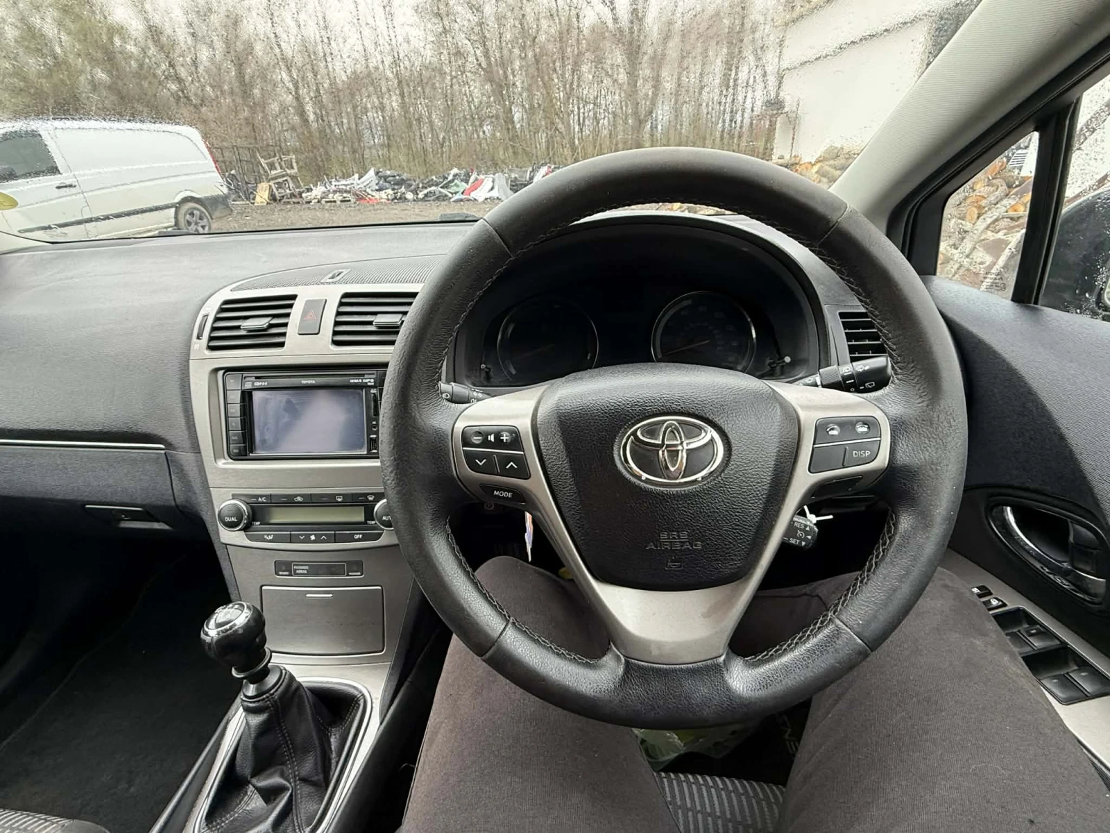 Toyota Avensis 1. 8 Valvematic (147 к. с. ) | НА ЧАСТИ, снимка 10 - Автомобили и джипове - 52982344