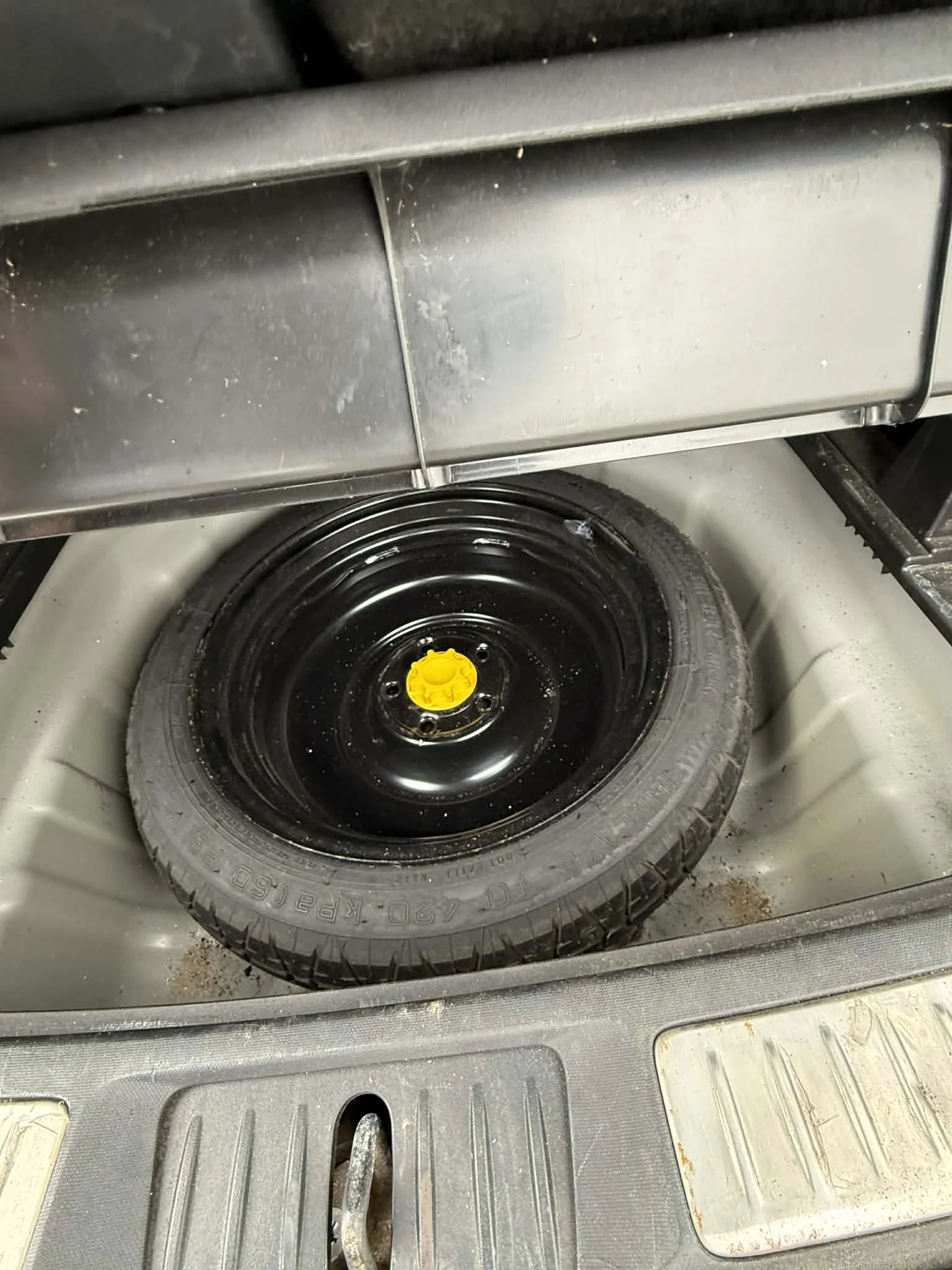 Toyota Avensis 1. 8 Valvematic (147 к. с. ) | НА ЧАСТИ, снимка 13 - Автомобили и джипове - 52982344