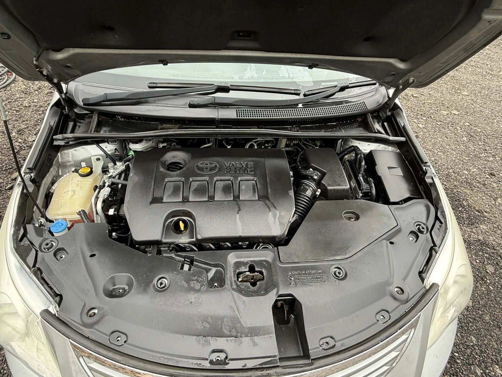 Toyota Avensis 1. 8 Valvematic (147 к. с. ) | НА ЧАСТИ, снимка 14 - Автомобили и джипове - 52982344