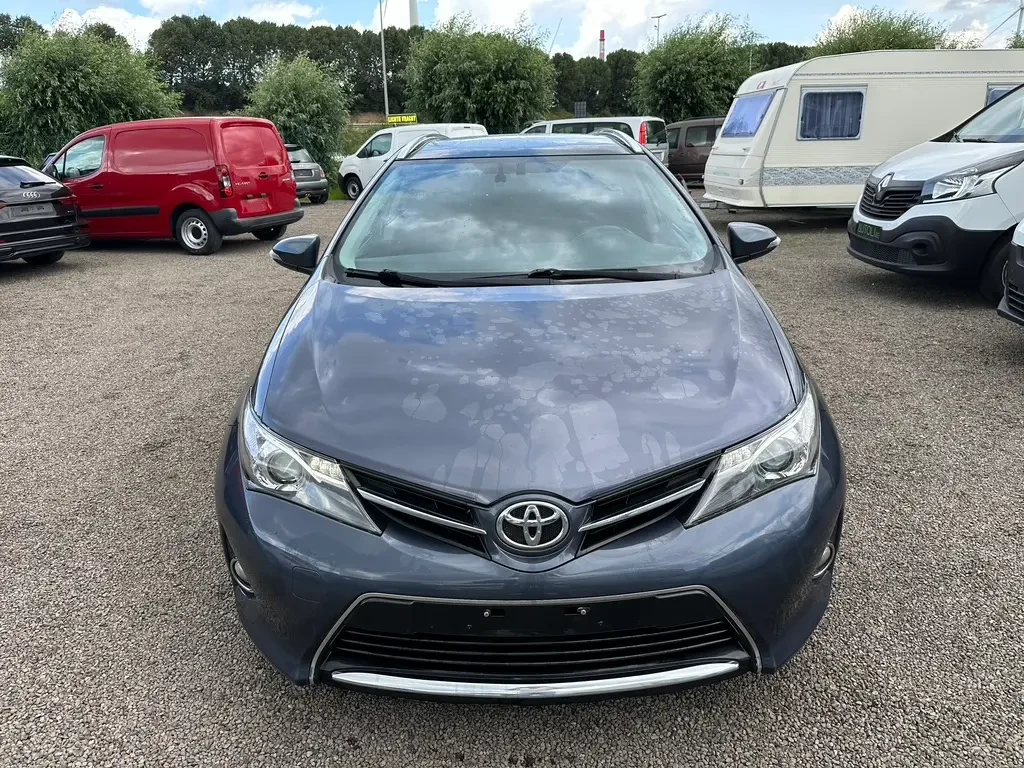 Toyota Auris 1.4D, NAVI, KASKO, G.O, EKO TAKSA - изображение 4