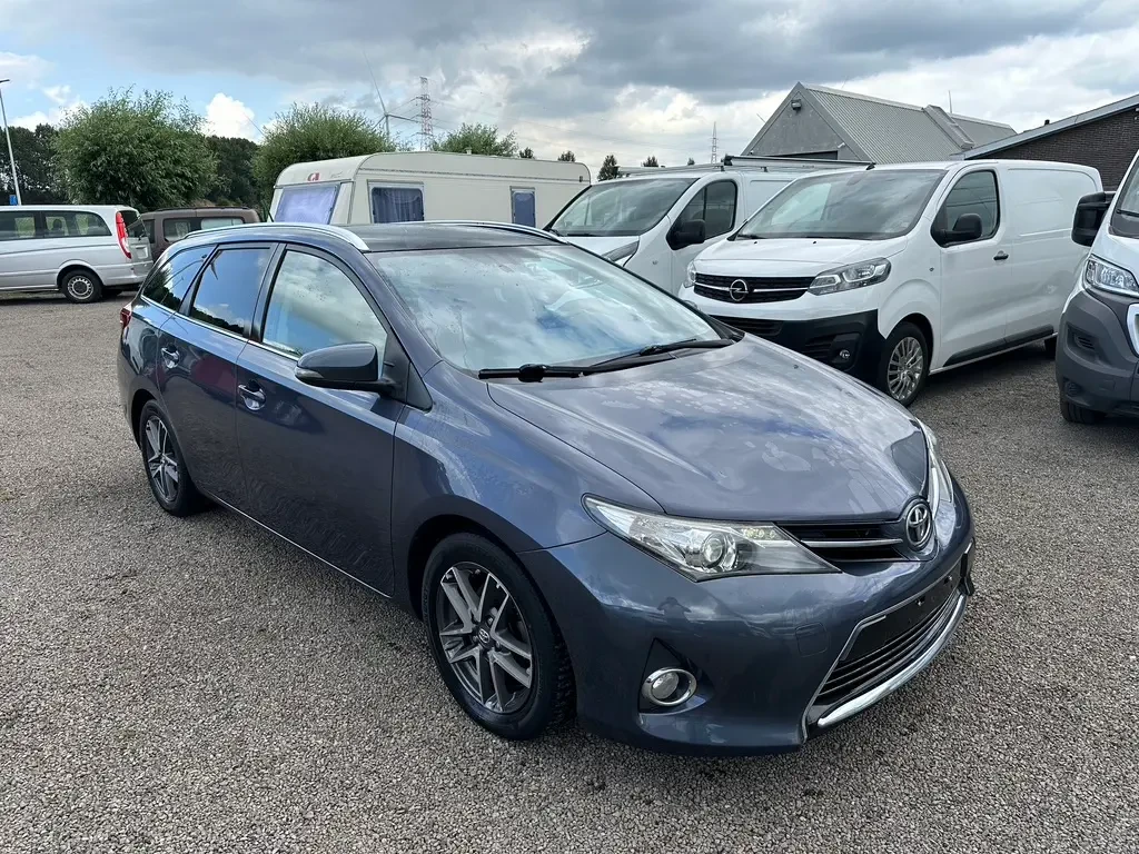 Toyota Auris 1.4D, NAVI, KASKO, G.O, EKO TAKSA - изображение 5