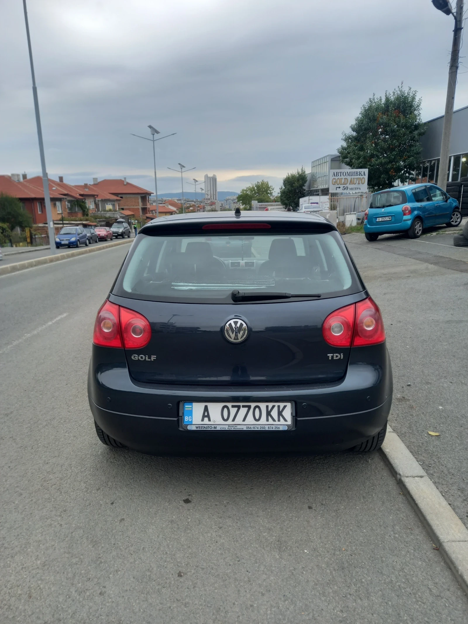 VW Golf Comfortline 1.9 TDI (Aut ) DSG - изображение 4