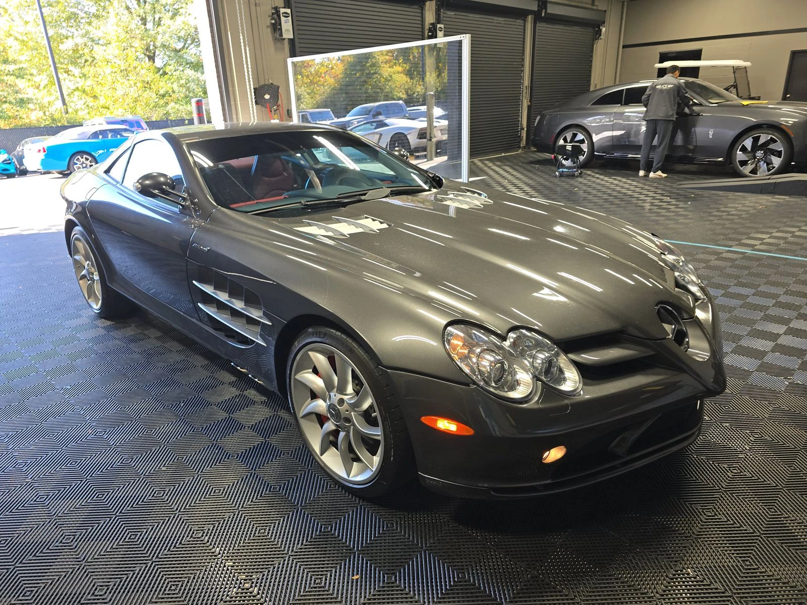 Mercedes-Benz SLR MCLAREN - изображение 2