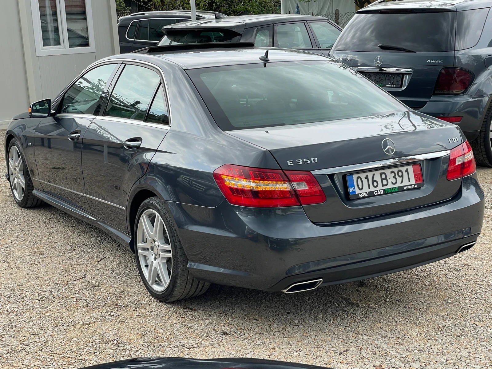 Mercedes-Benz E 350 AMG/198.000км/Сервизна история/Задно/Черен таван/ - изображение 6