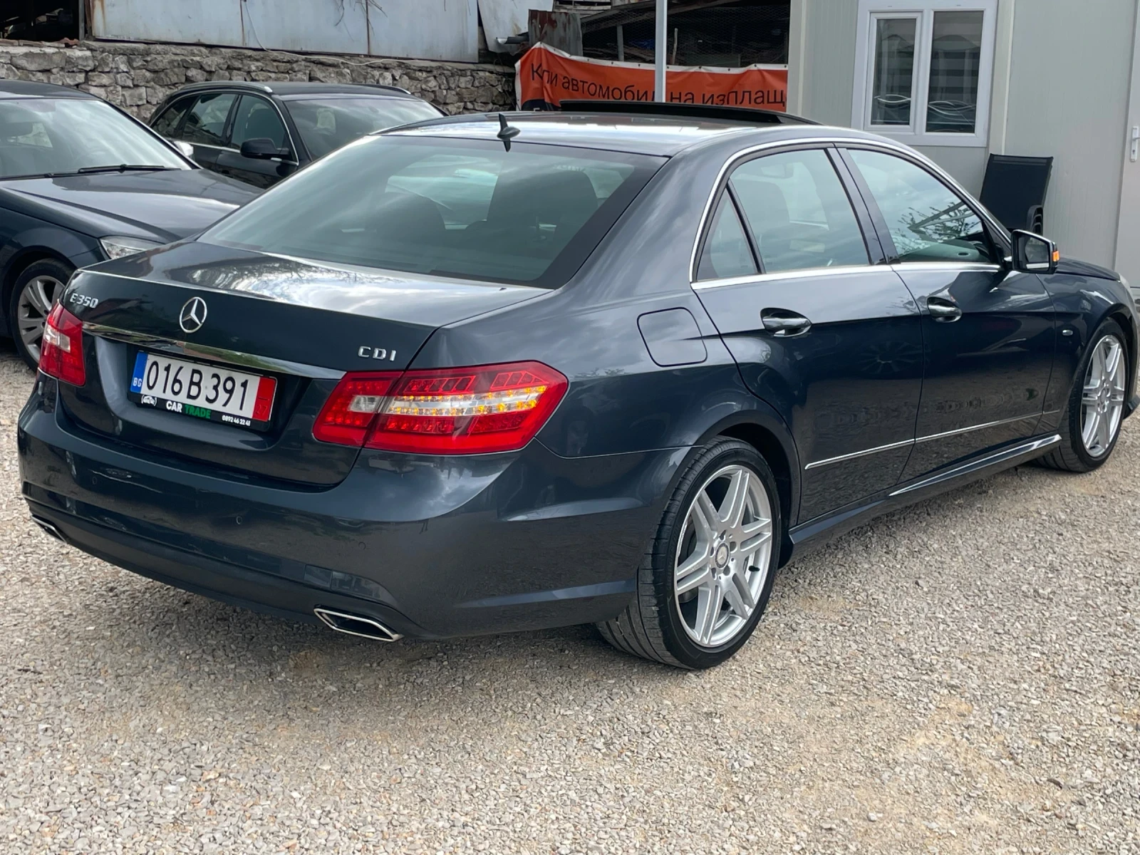 Mercedes-Benz E 350 AMG/198.000км/Сервизна история/Задно/Черен таван/ - изображение 4