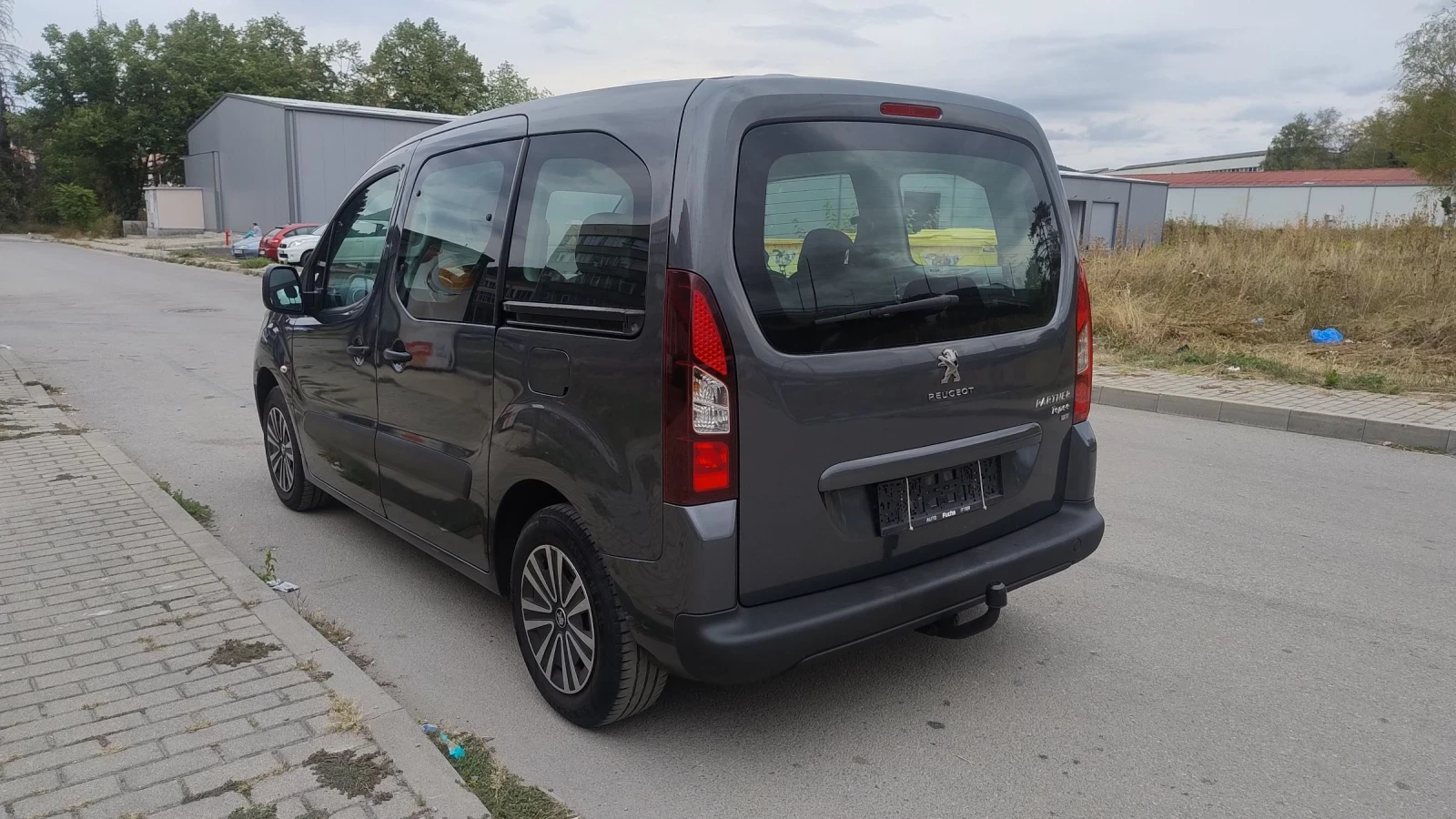 Peugeot Partner 1.6hdi ОТЛИЧНА* БЕЗ ЗАБЕЛЕЖКИ - изображение 5
