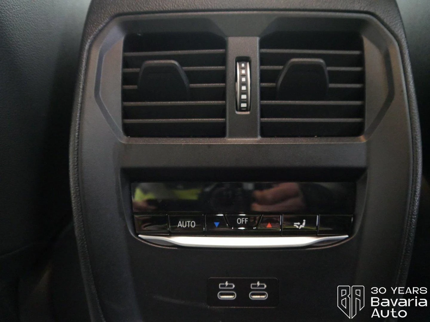 BMW i4 40 xDrive M Sport Paket  | Mobile.bg   14