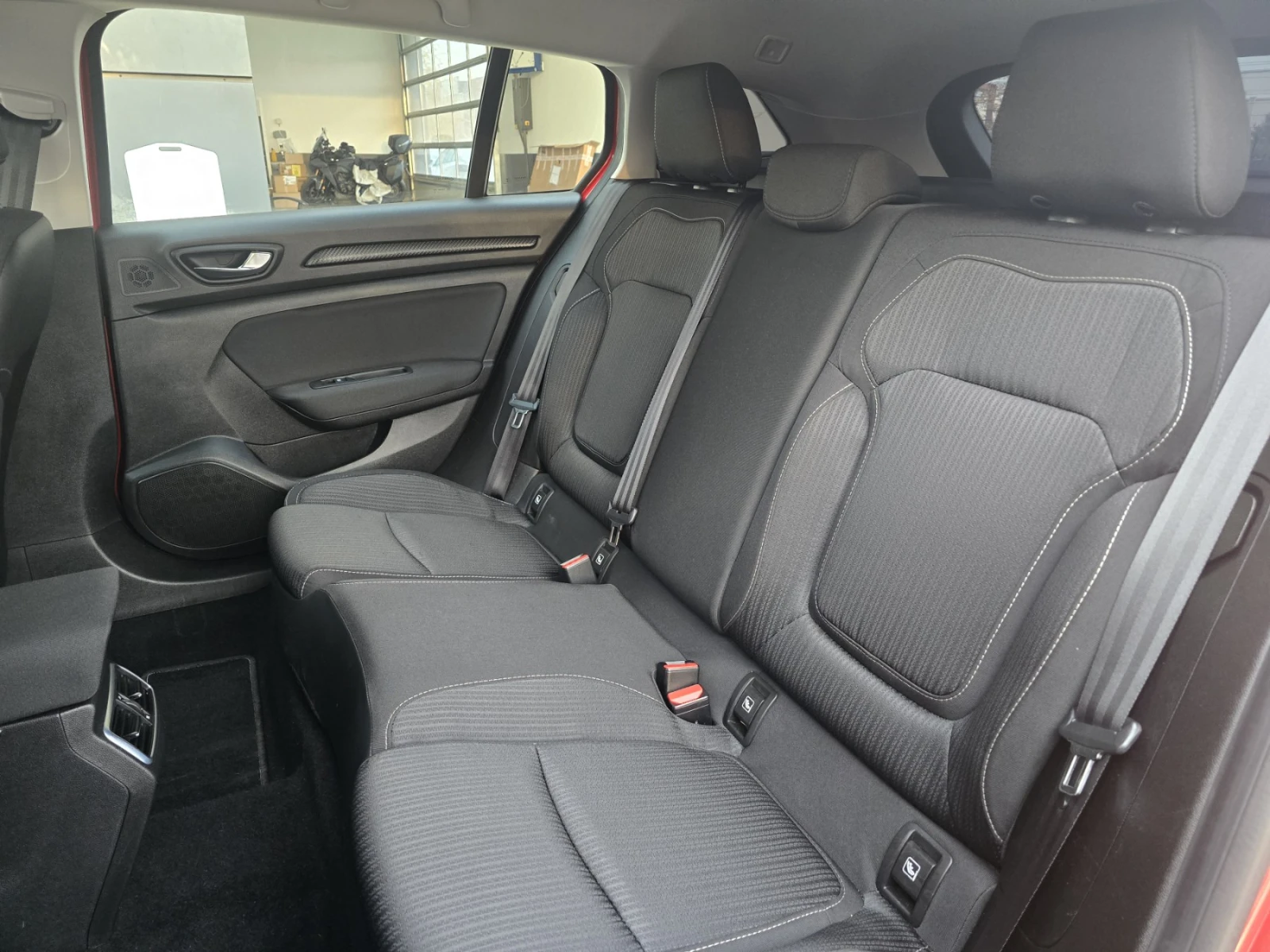 Renault Megane 1.3 TCe 140 �.�./BUSINESS EDITION | Mobile.bg � ����������� 14