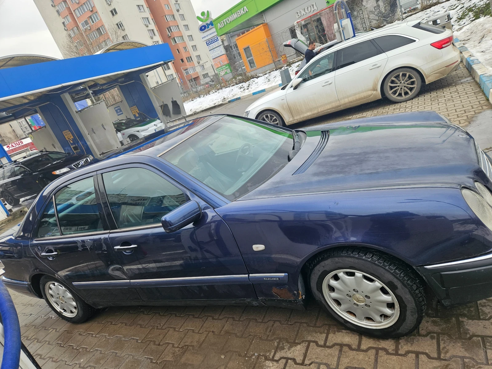 Mercedes-Benz E 230  - изображение 2