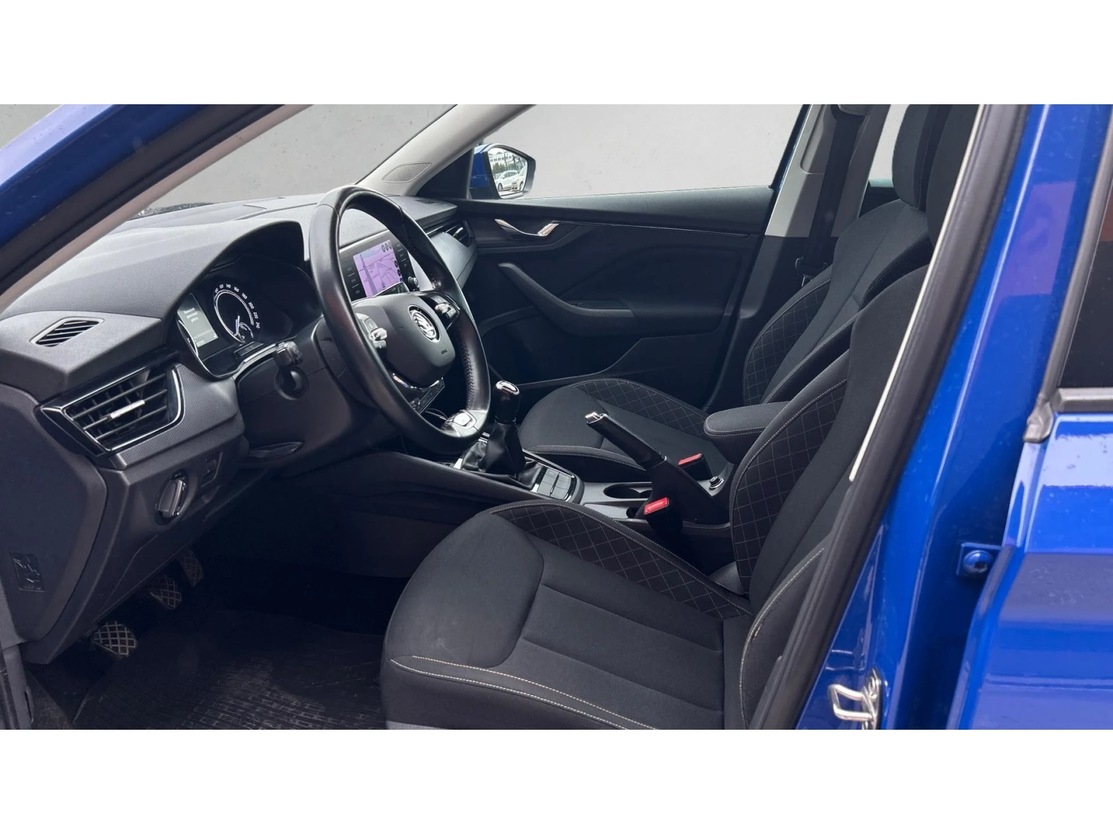 Skoda Scala 1.0 TSi M/T, Месечна вноска от 188  , снимка 11 - Автомобили и джипове - 54114463