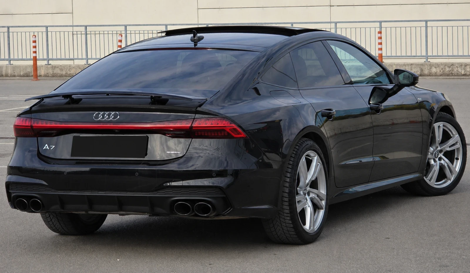 Audi A7 S-LINE* Head Up* Вакум* DISTR* 3D CAM* B&O* QUATTR, снимка 3 - Автомобили и джипове - 54315628